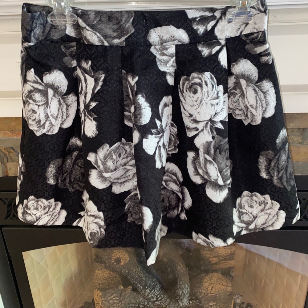 Tobi Skirt.